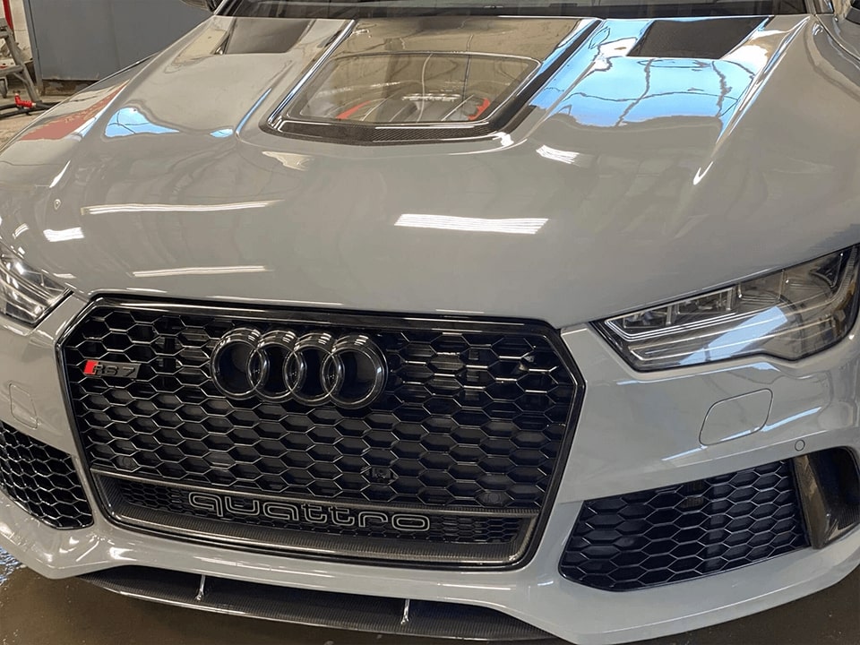 Prestige Auto Painting AUDI RS7 Hood After White